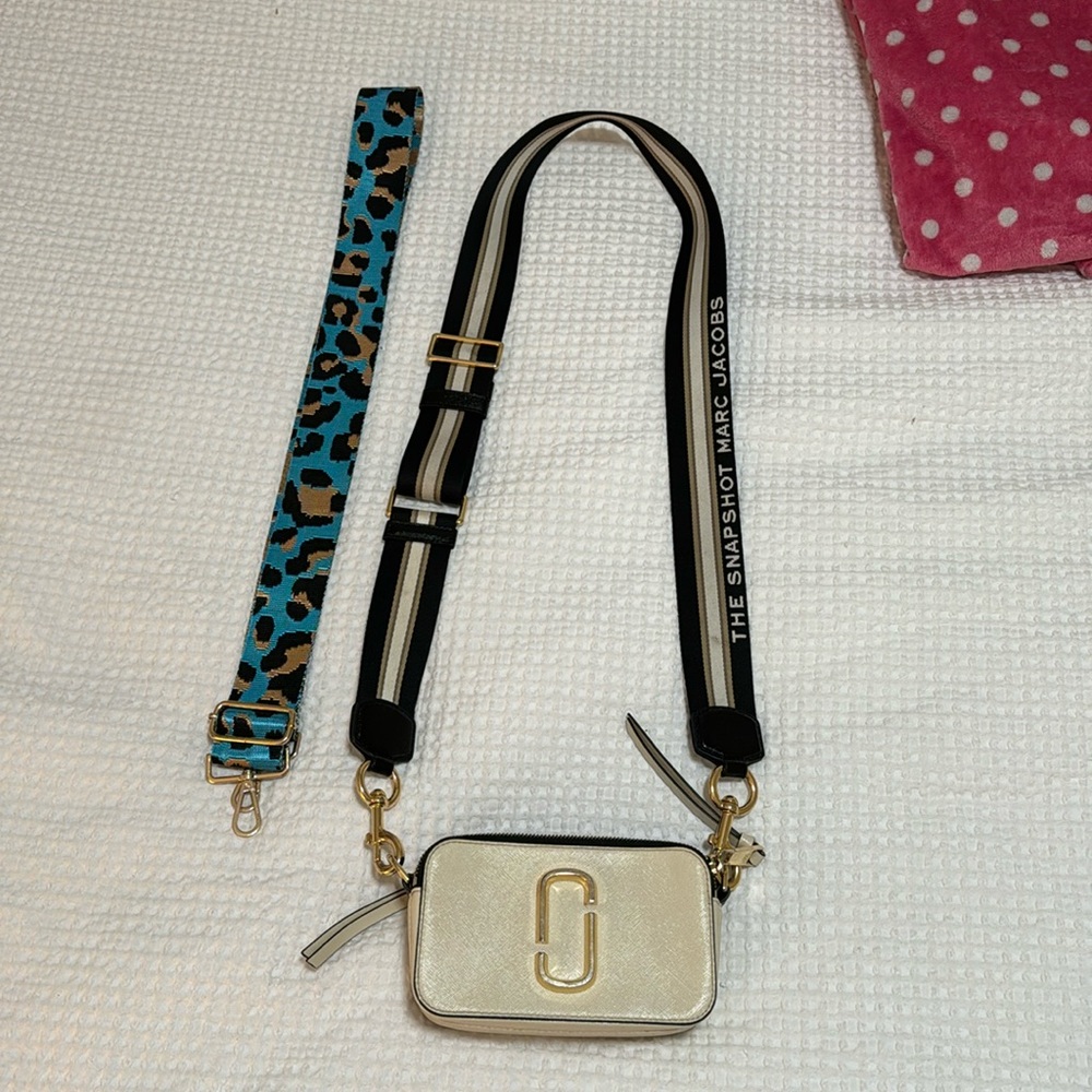 marc jacob’s purse with extra strap